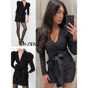 NWT ZARA Woman Textured Puff Sleeve Dress With Bow Black Size XS